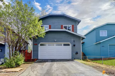 8091 Pinebrook Cir, Anchorage, AK 99507