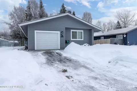 203 Sterling Ct, Kenai, AK 99611