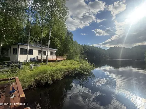 17833 W Bryant Rd, Big Lake, AK 99652