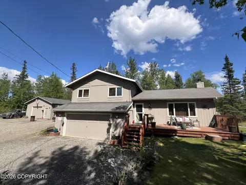 1075 N Shenandoah Dr, Palmer, AK 99645