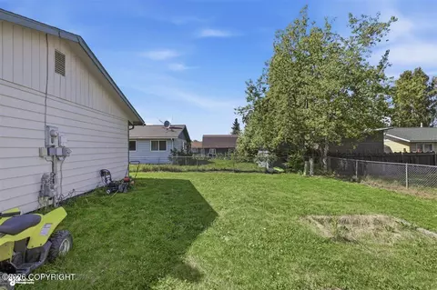 Exterior - 3705 E 18th Ave, Anchorage, AK 99508 photo 4 of 5