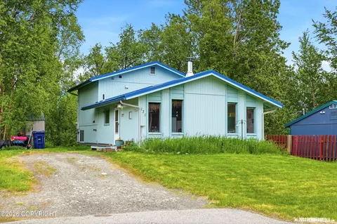 131 S Silver Tip Dr, Palmer, AK 99645