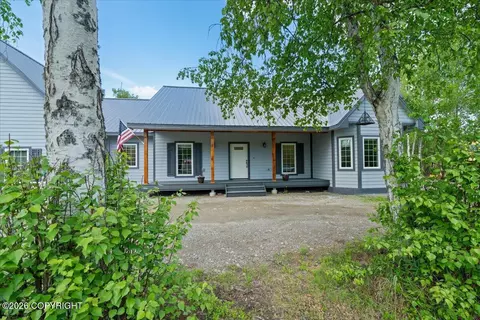1031 W Balboa Dr, Wasilla, AK 99654