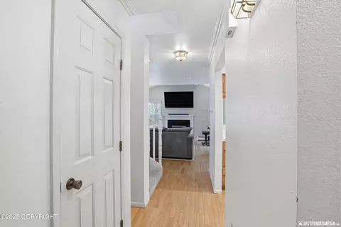 Entry Way - 6541 Cimarron Cir, Anchorage, AK 99504 photo 3 of 4
