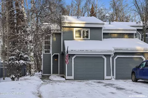 6541 Cimarron Cir, Anchorage, AK 99504