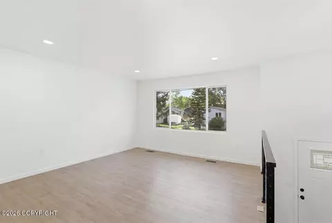 Living - 3850 E 84th Ave, Anchorage, AK 99507 photo 4 of 8