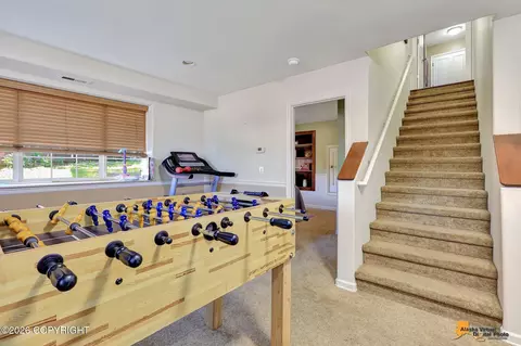 Entry Way - 8811 Acadia Dr, Eagle River, AK 99577 photo 7 of 9
