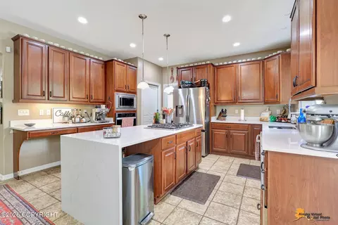 Kitchen - 8811 Acadia Dr, Eagle River, AK 99577 photo 4 of 7