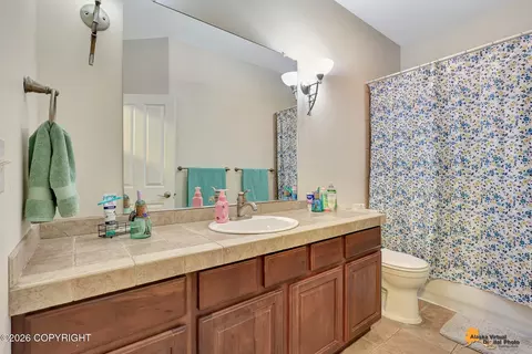 Bath - 8811 Acadia Dr, Eagle River, AK 99577 photo 4 of 8