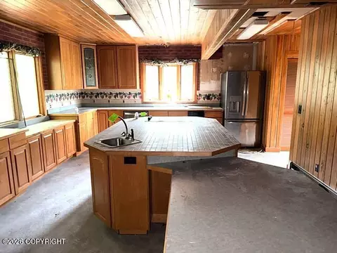 Kitchen - 22221 Eagle River Rd, Eagle River, AK 99577 photo 1 of 1