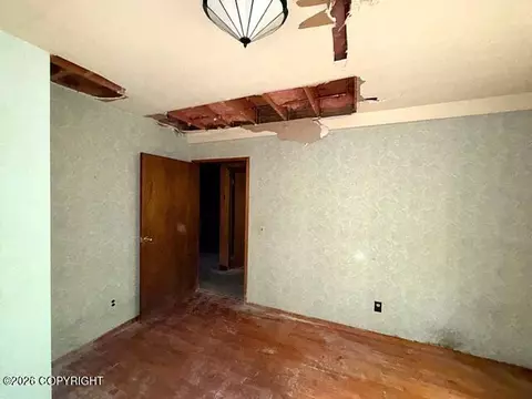 Bedroom - 22221 Eagle River Rd, Eagle River, AK 99577 photo 3 of 12