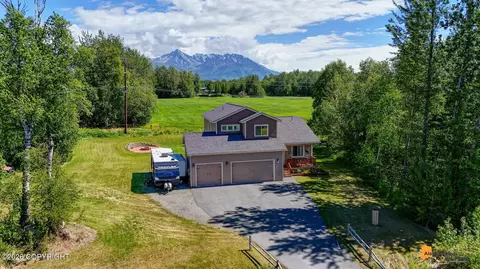 10775 E Meadowlark Cir, Palmer, AK 99645
