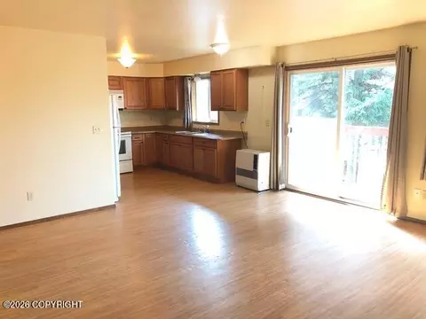 Living - 335 E Fairview Ave, Homer, AK 99603 photo 10 of 13