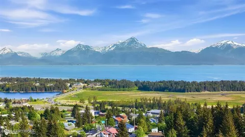 View/Area - 335 E Fairview Ave, Homer, AK 99603 photo 3 of 16