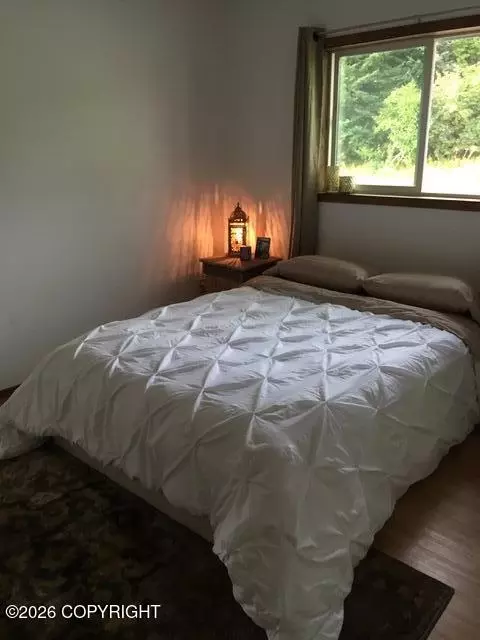 Bedroom - 335 E Fairview Ave, Homer, AK 99603 photo 2 of 3