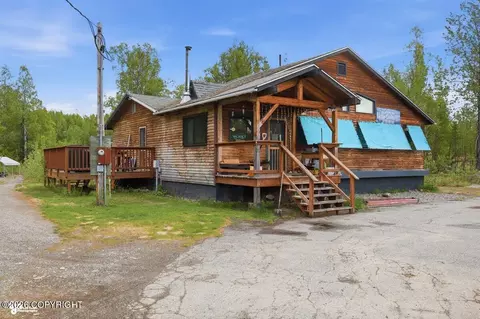 16793 E Michelle Dr, Talkeetna, AK 99676