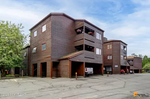 9740 Vanguard Dr # 33, Anchorage, AK 99507
