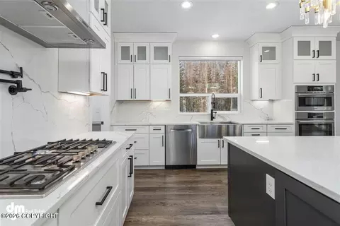 Kitchen - 8913 E Windy Woods Loop, Palmer, AK 99645 photo 6 of 9