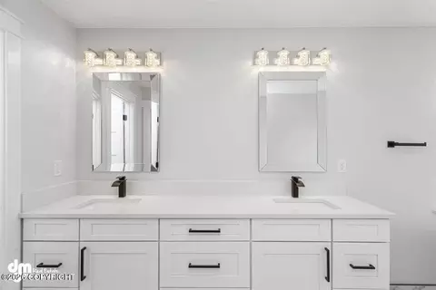 Bath - 8913 E Windy Woods Loop, Palmer, AK 99645 photo 4 of 13