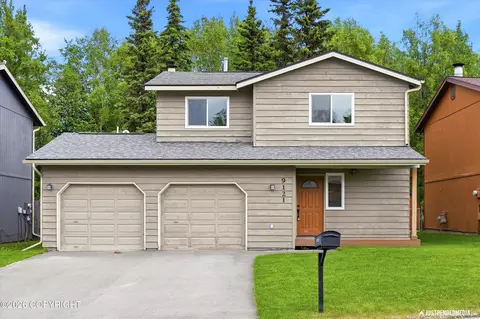 9121 Little Creek Dr, Anchorage, AK 99507