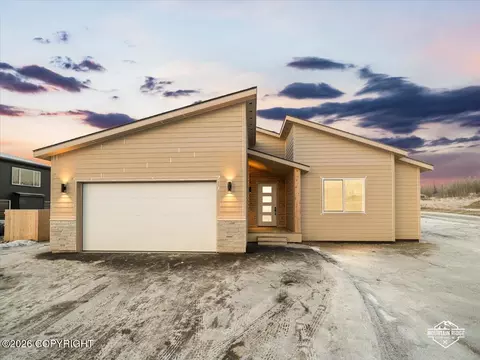 2252 S Skyward View Cir, Palmer, AK 99645