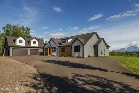 8626 E Amazing View Cir, Palmer, AK 99645