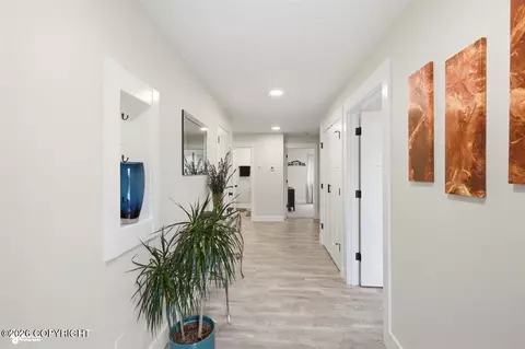 Entry Way - 4431 E Cobblestone Dr, Wasilla, AK 99654 photo 1 of 5