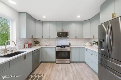 Kitchen - 4431 E Cobblestone Dr, Wasilla, AK 99654 photo 3 of 3
