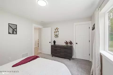 Bedroom - 4431 E Cobblestone Dr, Wasilla, AK 99654 photo 2 of 6