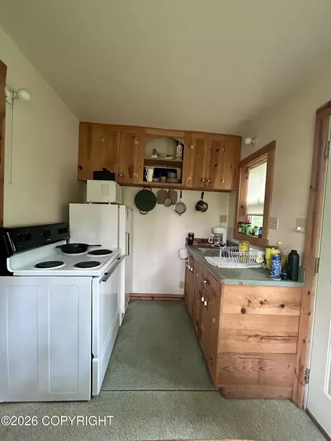 Kitchen - 14149 E Front St, Talkeetna, AK 99676 photo 3 of 3