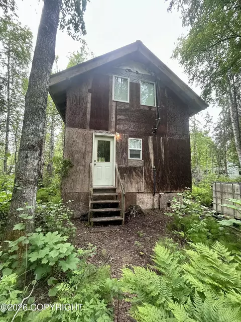 Exterior - 14149 E Front St, Talkeetna, AK 99676 photo 4 of 5
