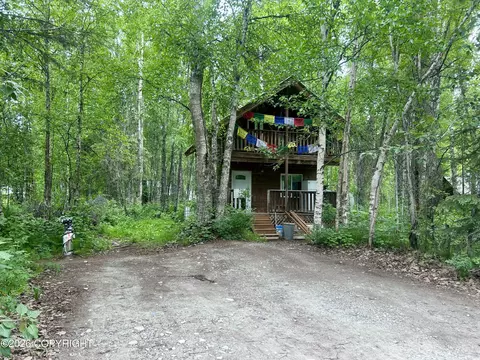 Exterior - 14149 E Front St, Talkeetna, AK 99676 photo 2 of 5