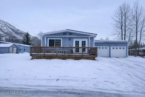 723 N Moraine Dr, Valdez, AK 99686