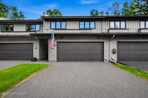 7604 Highlander Dr, Anchorage, AK 99518