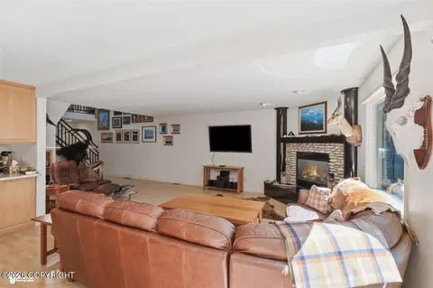 Living - 7604 Highlander Dr, Anchorage, AK 99518 photo 4 of 4