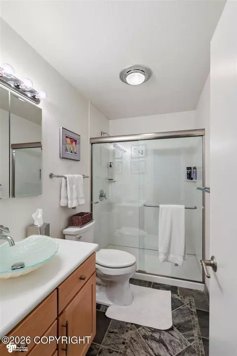 Bath - 7604 Highlander Dr, Anchorage, AK 99518 photo 6 of 7