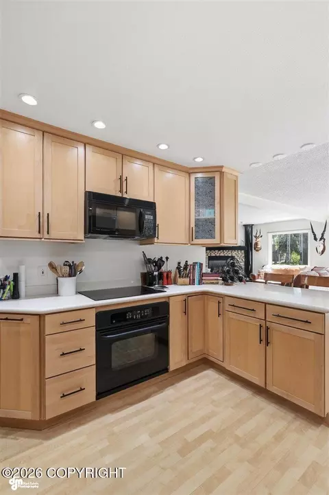 Kitchen - 7604 Highlander Dr, Anchorage, AK 99518 photo 5 of 6