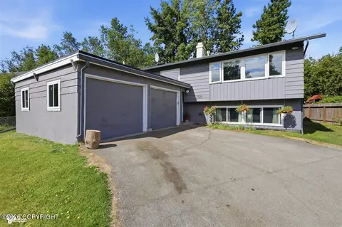 2928 Ambergate Dr, Anchorage, AK 99504