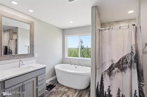 Bath - 3208 S Barn Gable Loop, Wasilla, AK 99654 photo 4 of 14