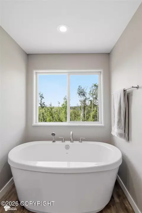 Bath - 3208 S Barn Gable Loop, Wasilla, AK 99654 photo 7 of 14
