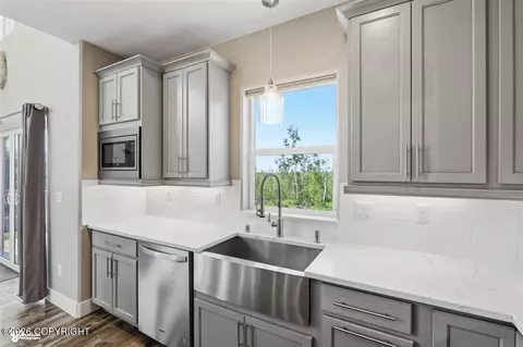 Kitchen - 3208 S Barn Gable Loop, Wasilla, AK 99654 photo 4 of 8