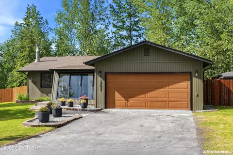 19021 N Chichagof Loop, Eagle River, AK 99577
