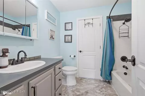 Bath - 2871 E Fairview Loop, Wasilla, AK 99654 photo 4 of 5