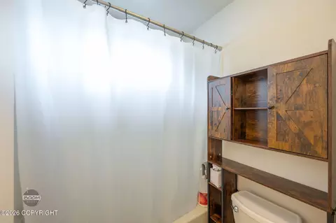 Bath - 3022 Brittany Pl, Anchorage, AK 99504 photo 2 of 4