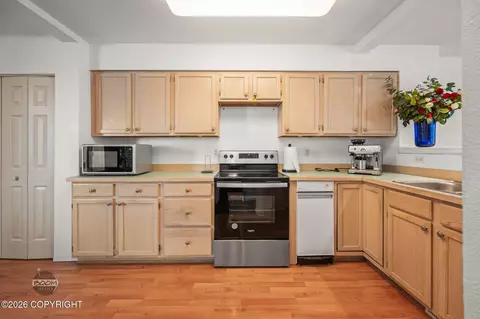 Kitchen - 3022 Brittany Pl, Anchorage, AK 99504 photo 5 of 5