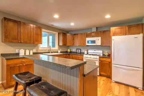 Kitchen - 1852 E 26th Ave, Anchorage, AK 99508 photo 2 of 7