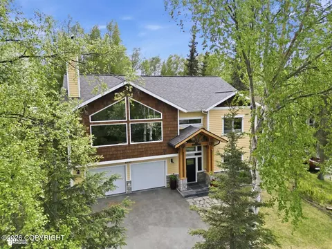 10650 Lone Tree Dr, Anchorage, AK 99507