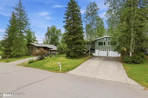 3711 Laron Ln, Anchorage, AK 99504