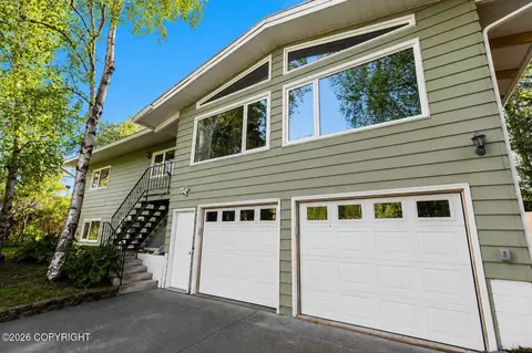 3711 Laron Ln, Anchorage, AK 99504