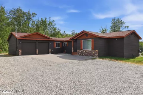 3190 E Olga Cir, Wasilla, AK 99654